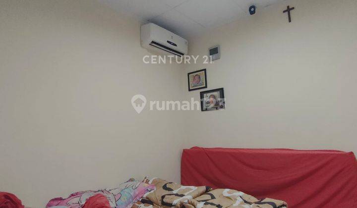 Rumah Strategis Bebas Banjir Lokasi Taman Kota Jakarta Barat  2