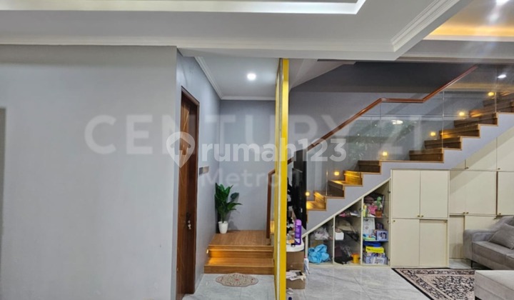 Dijual Rumah Mewah With Pool Dalam Cluster Lavesh Harapan Indah Bekasi  2