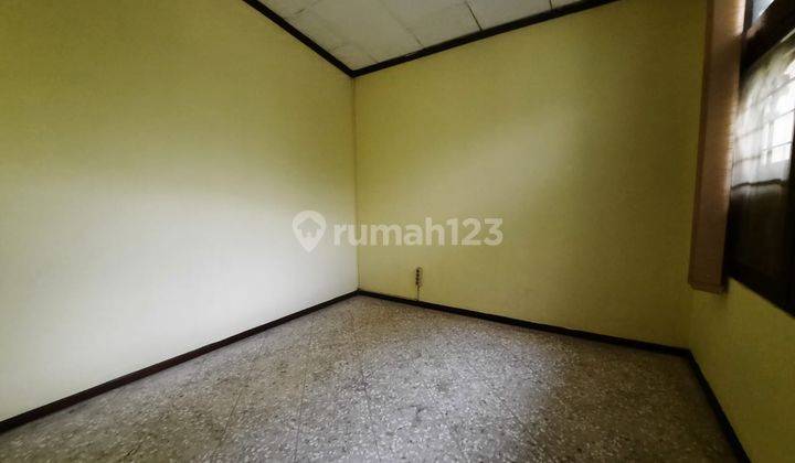 Disewakan Cepat Rumah Apik di Pasar Minggu Bisa Buat Kantor Lokasi Strategis 2