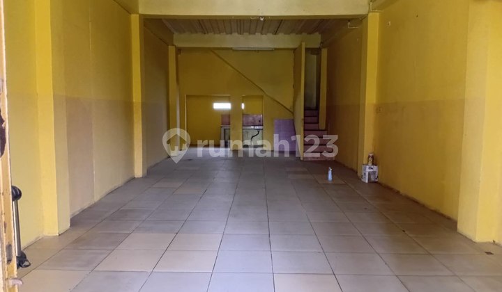 Strategic 2-Story Commercial Shop House in Meruyung Limo, Depok