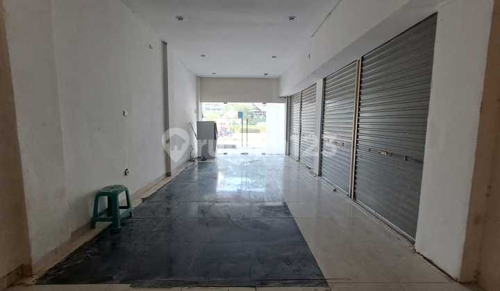Commercial shop house ready for profit in Duta Harapan Bekasi housing. 2