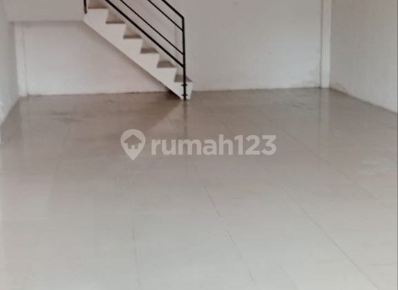 strategic commercial shophouse near toll access in Cimanggis Depok