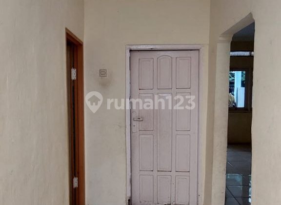 ruang keluarga rumah dibawah harga pasar di