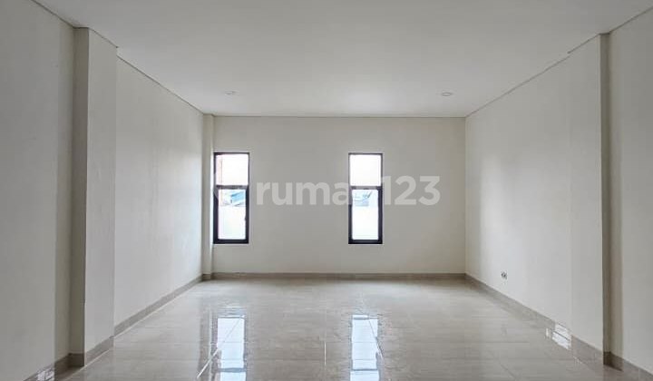 Commercial Shop House by the Main Road in Bekasi, at the Edge of Menteng, East Jakarta 2