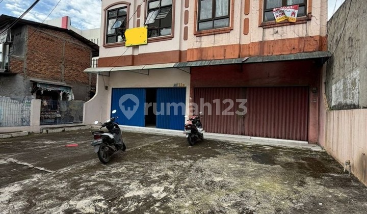 Strategic Commercial Shop House with Ample Parking in Margahayu, East Bekasi 2