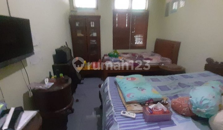 Hook House for Sale at a Low Price in Griya Depok Asri Depok 2