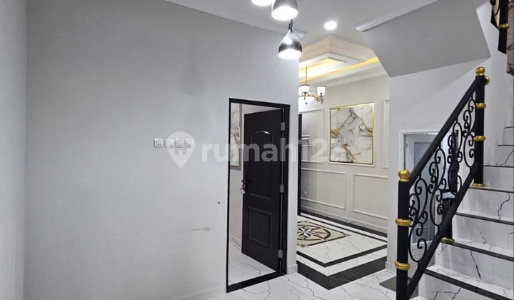 Rumah Design Eropa Dekat Lapangan Golf Matoa Jagakarsa Jaksel 2