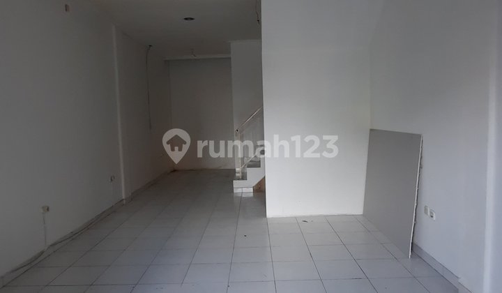 Ruko Komersil Strategis Siap Huni di Jalan Raya Pondok Kelapa