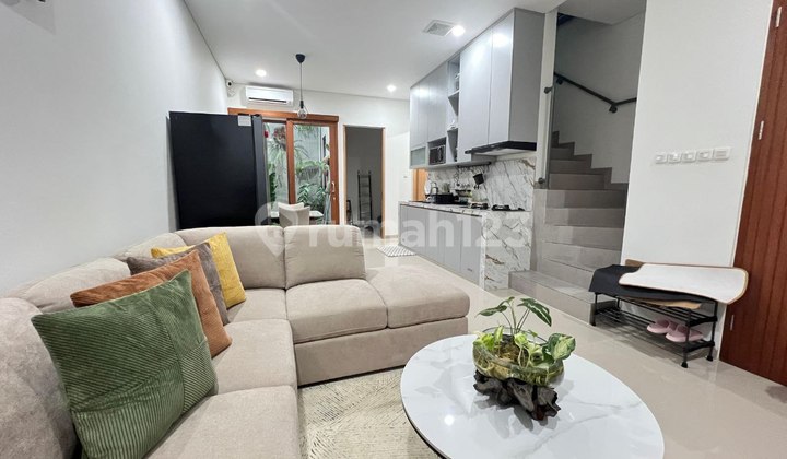 Rumah Cantik Dekat LRT di Cluster Permata House Pondok Kelapa 2