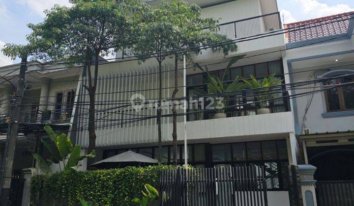 Rumah Full Furnished Ada Kolam Renang Dalam Rumah Di Bekasi Barat 1