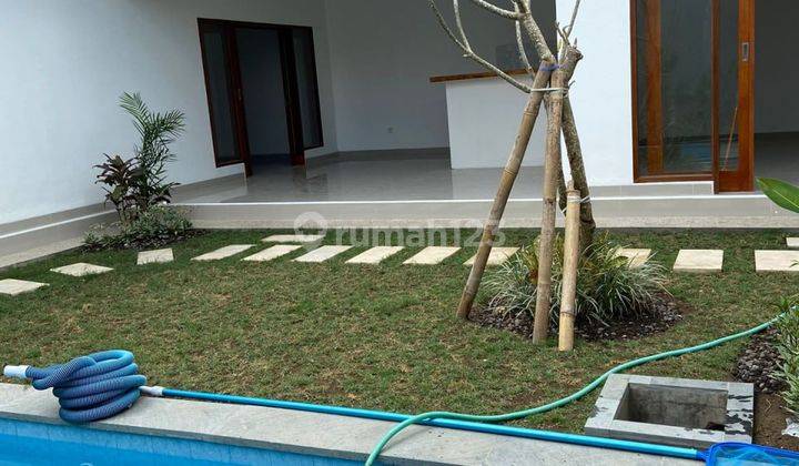 FOR RENT 3 BEDROOM VILLA IN UMALAS KEROBOKAN BALI MC190 2