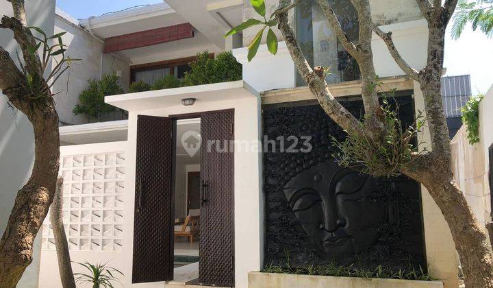 Stylish 4BR Villa for Rent Near Batu Belig Beach | Private Pool, Fully Furnished (Code: CL022) 1