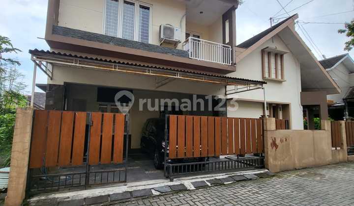 Rumah Bagus 2 Lantai Dalam Ringroad Dekat Ambarukmo Plaza Yogyakarta