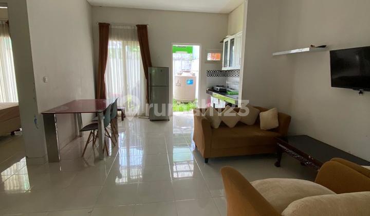 Beautiful Fully Furnished House for Monthly Rent on Jalan Kaliurang KM 9, Near UGM Campus, Yogyakarta 2