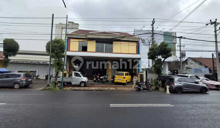 2-Story Shop House for Rent on the Roadside in Mantrijeron, Central Yogyakarta City 2