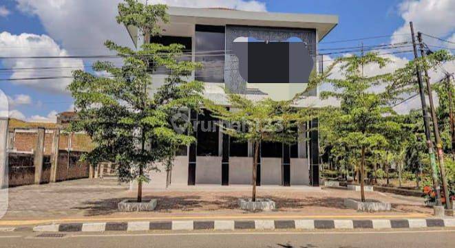 Gedung 2 Lantai Strategis Di Umbulharjo Dalam Kota Yogyakarta 1