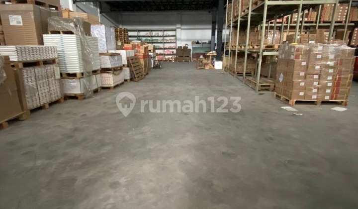 Strategic Spacious Warehouse with Tronton Access, Wide Road in Mlati, Sleman, Yogyakarta