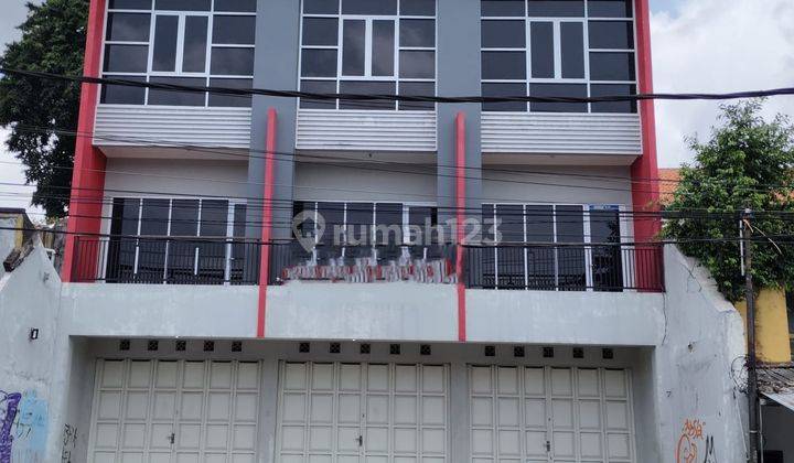 Ruko Dijual 3 Lantai Baru Siap Huni  Pinggir Jalan Raya Di Tengah Kota Yogyakarta 1