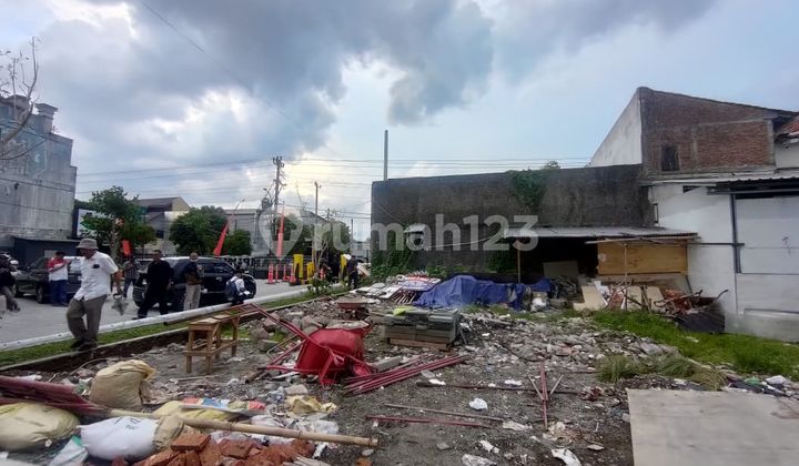 Bonus Land with Building for Sale in Tegalrejo, Yogyakarta City Bonus Land with Building for Sale in Tegalrejo, Yogyakarta City