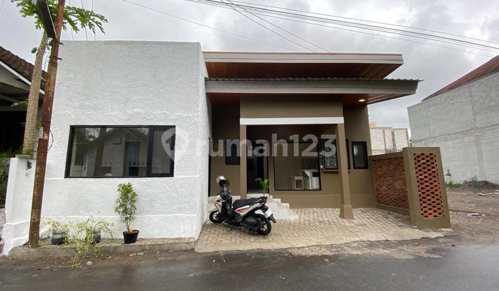 Exclusive Boarding House on Kaliurang Street KM 10 Ngaglik Near UGM UII Yogyakarta Exclusive Boarding House on Kaliurang Street KM 10 Ngaglik Near UGM UII Yogyakarta