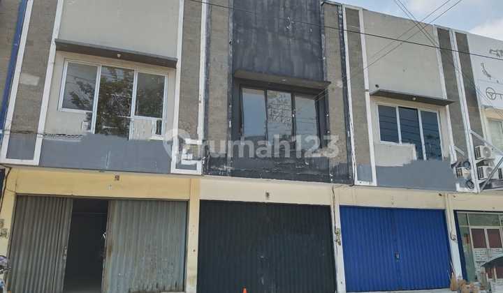 Two-Storey Shop House, Loss Area, Strategic Location in Mlati, Sleman, Yogyakarta.