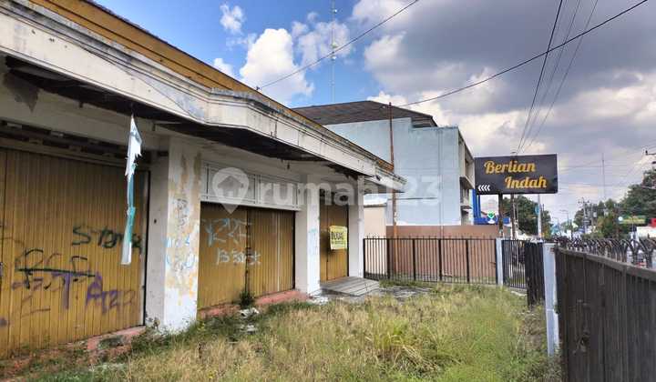 Ruko Strategis Pinggir Jalan Utama di Nitikan Umbulharjo Kota Yogyakarta Ruko Strategis Pinggir Jalan Utama di Nitikan Umbulharjo Kota Yogyakarta
