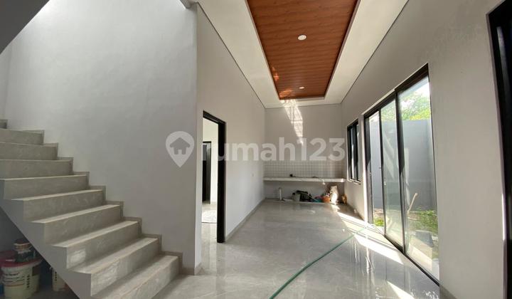 Rumah Mewah 2 Lantai Murah Strategis Dekat Exit Tol Kalasan Sleman Yogyakarta 2