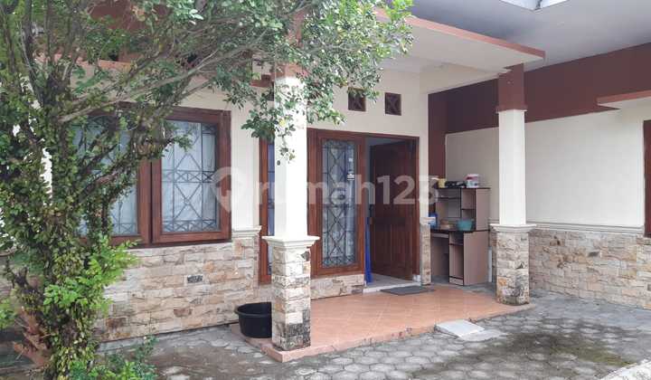 Fully Furnished Large House for Monthly Rent on Jalan Kaliurang Km 7, Near UGM Campus Yogyakarta Fully Furnished Large House for Monthly Rent on Jalan Kaliurang Km 7, Near UGM Campus Yogyakarta