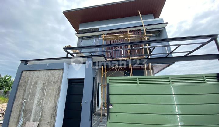 Rumah Mewah 2 Lantai Strategis di Depok Sleman Yogyakarta Rumah Mewah 2 Lantai Strategis di Depok Sleman Yogyakarta