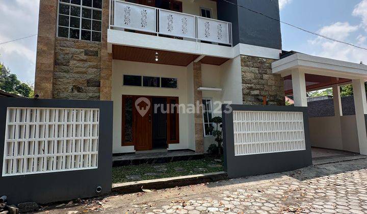 Rumah Minimalis Modern 2 Lantai Di Jalan Kaliurang Km 13 Jogja Utara 1