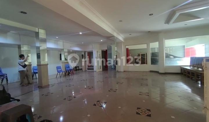 Commercial Building for Rent in Jetis, Central City District, Yogyakarta Commercial Building for Rent in Jetis, Central City District, Yogyakarta