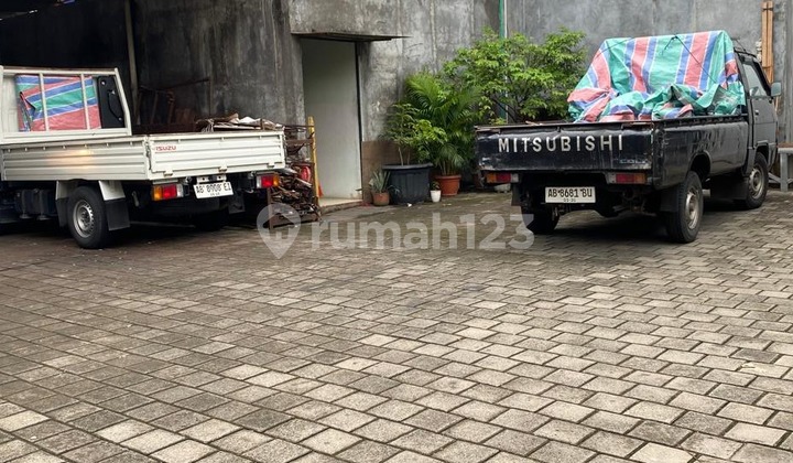 Warehouse with Wide Road Access in Mlati Sleman Yogyakarta