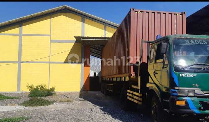 Spacious 1800 Strategic Warehouse in Sewon Bantul Yogyakarta