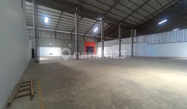 Wide and Cheap Tronton Warehouse Available in Sewon Bantul Yogyakarta