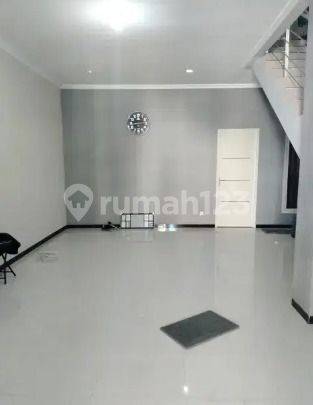 Rumah Minimalis di Semolowaru Sukolilo 2 Lantai 2