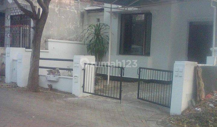 Rumah di Taman Puspa Raya Citraland Disewakan  2