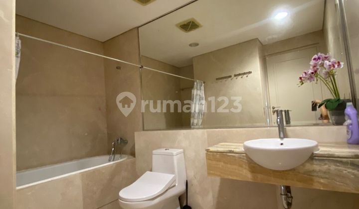 Apartemen Full Furnish The Peak Residence Tunjungan  2