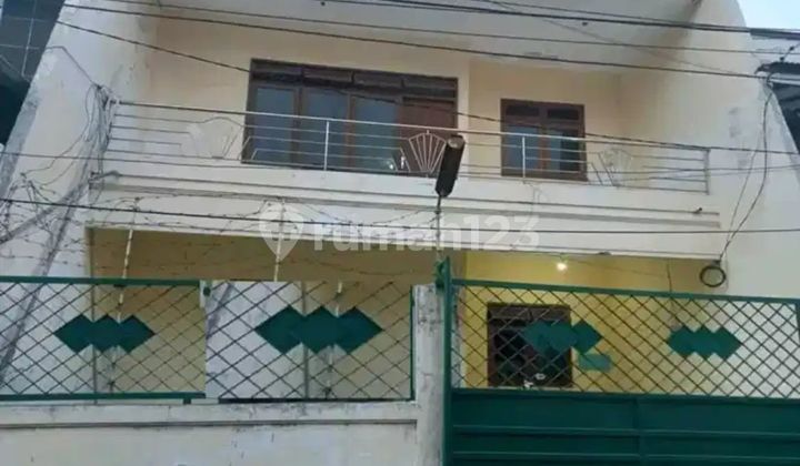 House Suitable for Boarding or Residence in Mulyosari 1