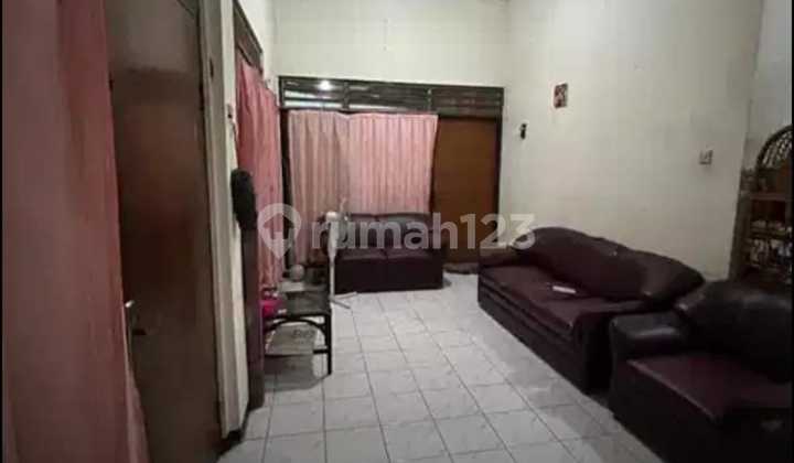 Quick Sale Hook Position House Menur Surabaya