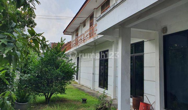 Rumah Hitung Tanah di Ketintang Cocok Untuk Asrama Kos Rumah 2