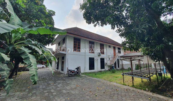 Rumah Hitung Tanah di Ketintang Cocok Untuk Asrama Kos Rumah 1