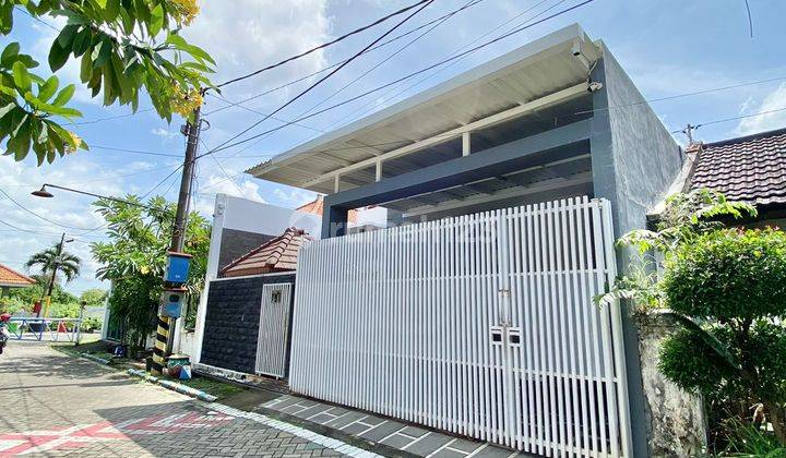 Rumah Minimalis Elegant di Perumahan Wisma Bungurasih 2