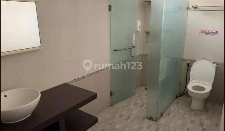 Rumah Minimalis Semi Furnish di Kedung Baruk Merr  2