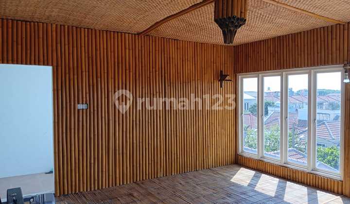 Well-Maintained 2.5-Story House in Pantai Mentari For Quick Sale 2