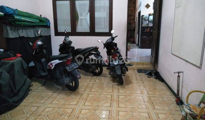 Rumah 2 Lantai Terawat di Wonokromo Surabaya  2