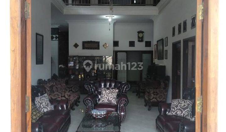 Rumah 2 Lantai Terawat di Wonokromo Surabaya  1