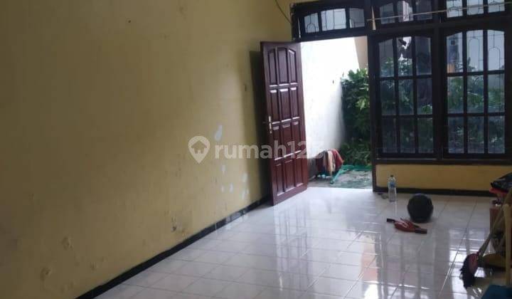 Rumah 2 Lantai di Pucang Anom Jual Cepat 2