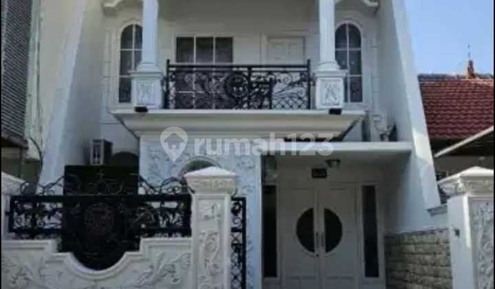 Rumah American Classic Pakuwon City Semi Furnish