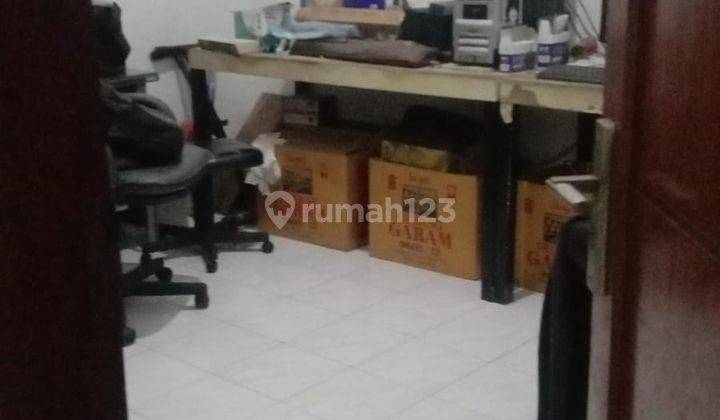 Rumah Terawat 2 Lantai di Dukuh Kupang Surabaya  2