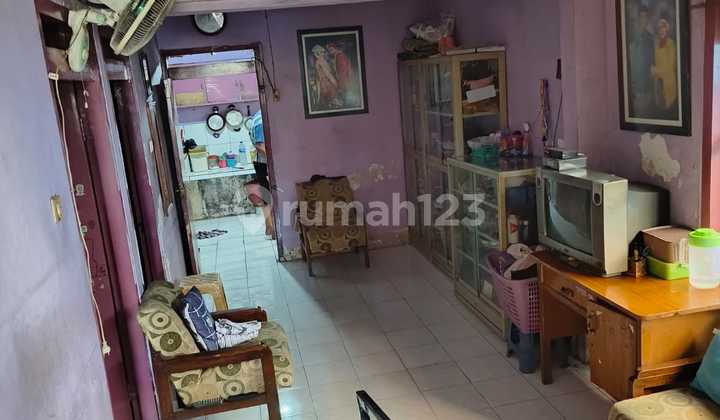 Sell Fast Large Business Building in Kandangan Benowo